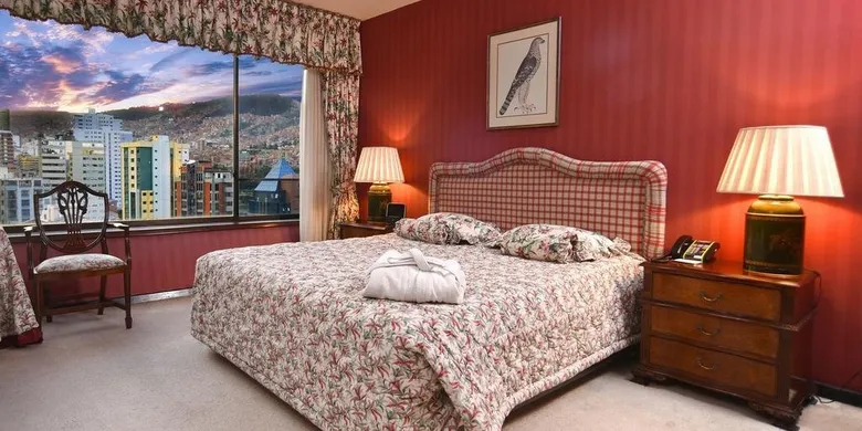 Real Plaza Hotel & Convention Center