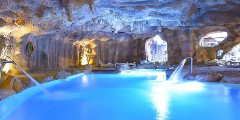 Parrotel Beach Resort