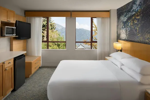 DELTA HOTELS BY MARRIOTT WHISTLER VILLAGE SUITES