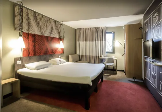 IBIS ROUEN CENTER CHAMPS DE MARS