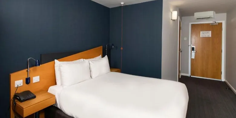 Holiday Inn Express Riverside