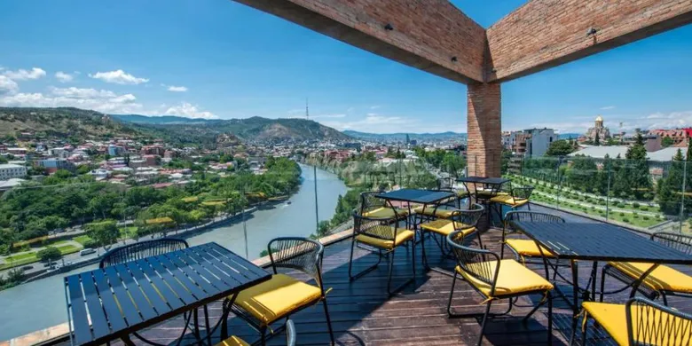 Golden Tulip Design Tbilisi