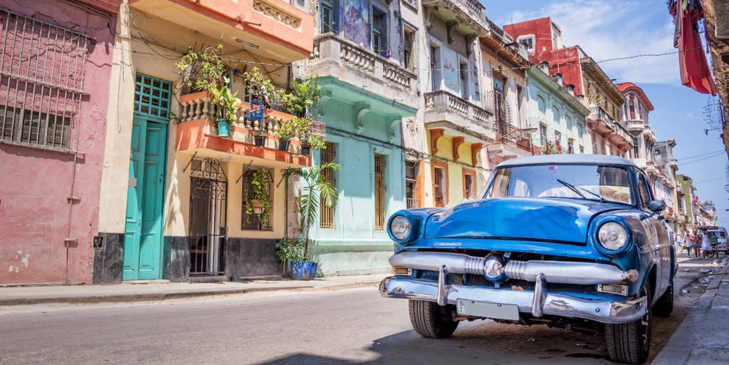 Vive una experiencia sorprendente con este viaje a Cuba en todo incluido. Sumérgete en lugares enérgicos como La Habana y Cayo de Santa María. 1