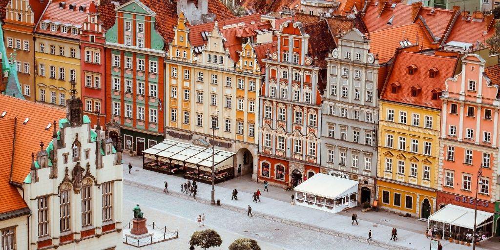 Descubre las capitales del este europeo como Praga, Budapest, Bratislava y Varsovia en 9 días. 3