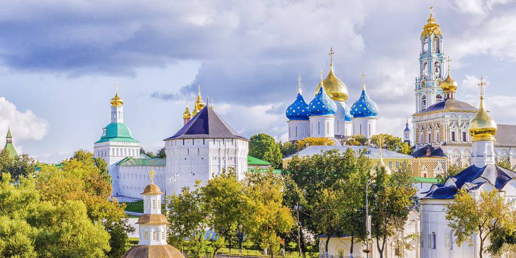 Vladimir, Serguiev Posad, Suzdal... con este viaje a Rusia conocerás el Anillo de Oro durante 9 días, así como Moscú y San Petersburgo. 2