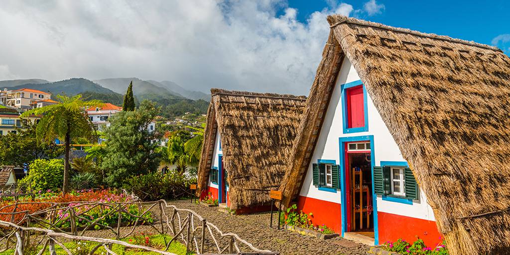 Disfruta de una escapada en Madeira con Grandvoyage, que incluye visitas a pueblos y magnífica naturaleza. Traslados y hoteles 4*. 5