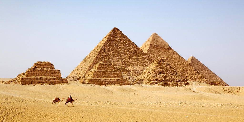 Disfruta de este tour por Egipto de 8 días. Durante una semana conoceremos los principales templos, pirámides y ciudades del Antiguo Egipto. 3
