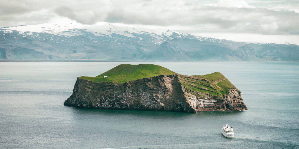 Recorre Islandia al completo y descubre cascadas, glaciares y parques nacionales con este fascinante viaje a Islandia organizado 8 días. 2