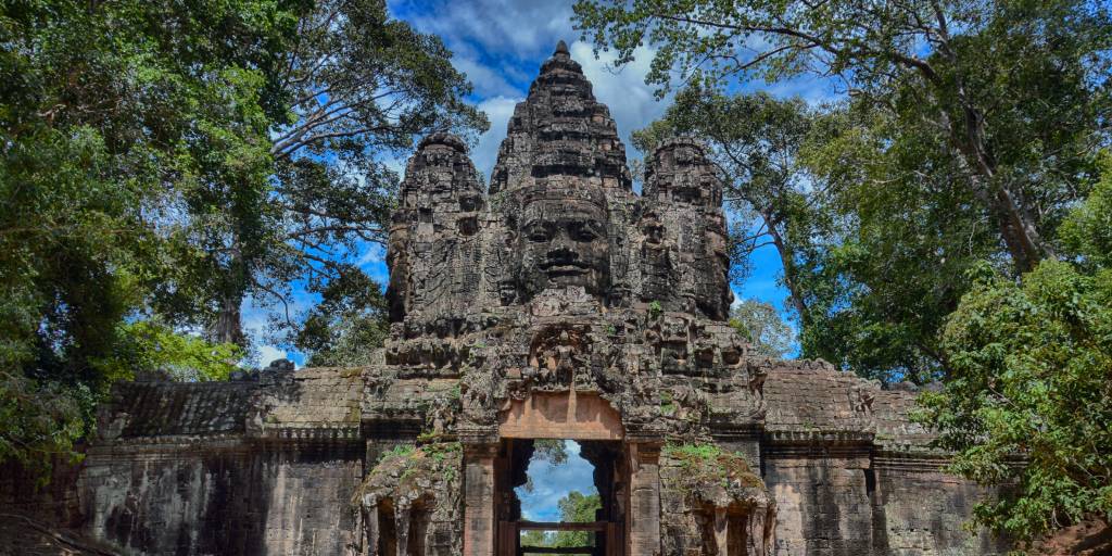 Con este viaje combinado a Tailandia y Camboya de 15 días recorrerás los paisajes más naturales y las antiguas ciudades del Sudeste Asiático. 6