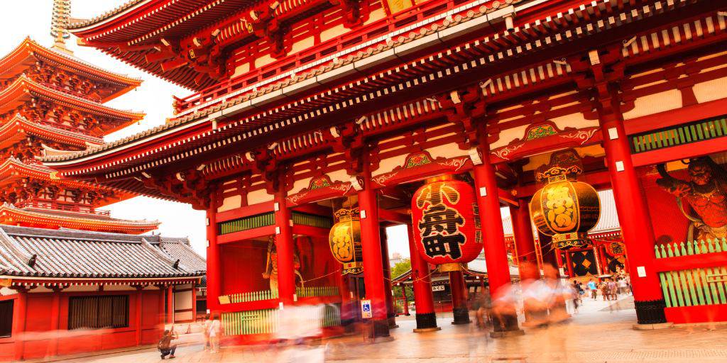 Con nuestro viaje a Tokio de 7 días conocerás una ciudad única en el planeta. Disfrutarás del contraste de rascacielos y templos sintoístas. 6