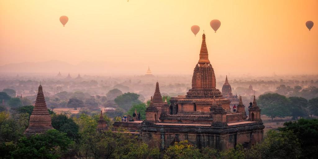 Sumérgete en una cultura totalmente diferente con este viaje a Myanmar de 10 días. Este país alberga lugares soprendentes como Bagan. 4