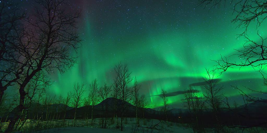 Con esta escapada a la Laponia sueca con auroras boreales y samis podremos disfrutar al máximo de la cultura tradicional. Hotel-cabaña y vuelos. 6
