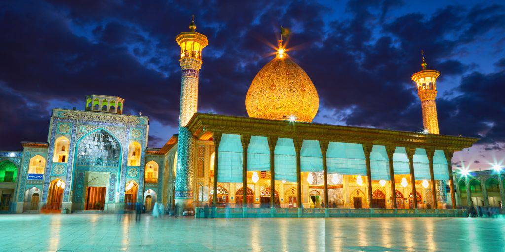 Viaja en privado a Irán y sumérgete en lo mejor de la antigua Ruta de la Seda. Descubre las mejores mezquitas, palacios y ciudades. 2