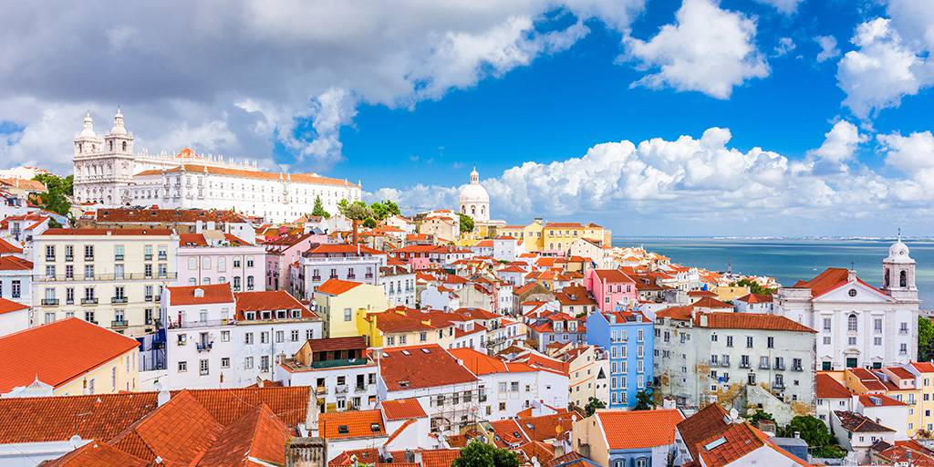 Disfruta del puente de diciembre en Lisboa, la capital portuguesa. Excursión a Sintra incluida, así como hoteles 4 estrellas y desayunos. 1
