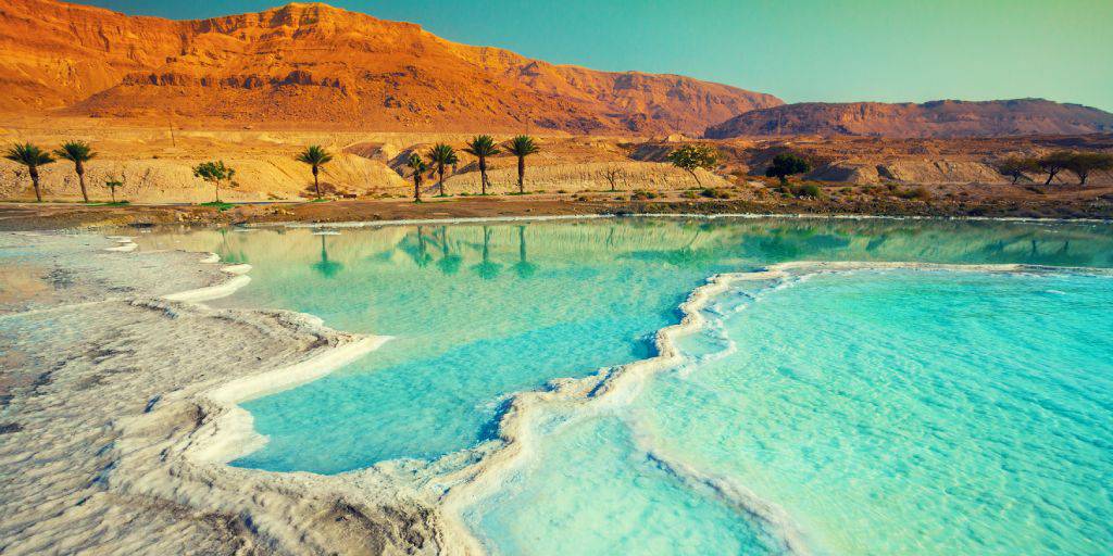 Con este viaje a Jordania de 5 días podrás explorar lo mejor del país, incluyendo la maravillosa Petra y el desierto de Wadi Rum. 5