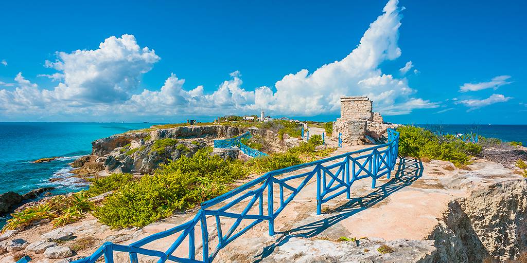 Pasa unas vacaciones de ensueño con este viaje a Isla Mujeres, en Riviera Maya, y explora las mejores playas, acantilados y ruinas mayas. 4