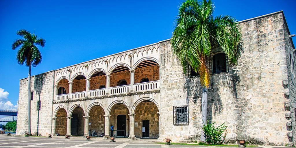 Con este viaje a Santo Domingo de 7 días disfrutarás de playas, patrimonio histórico y gastronomía en la ciudad de la República Dominicana. 6