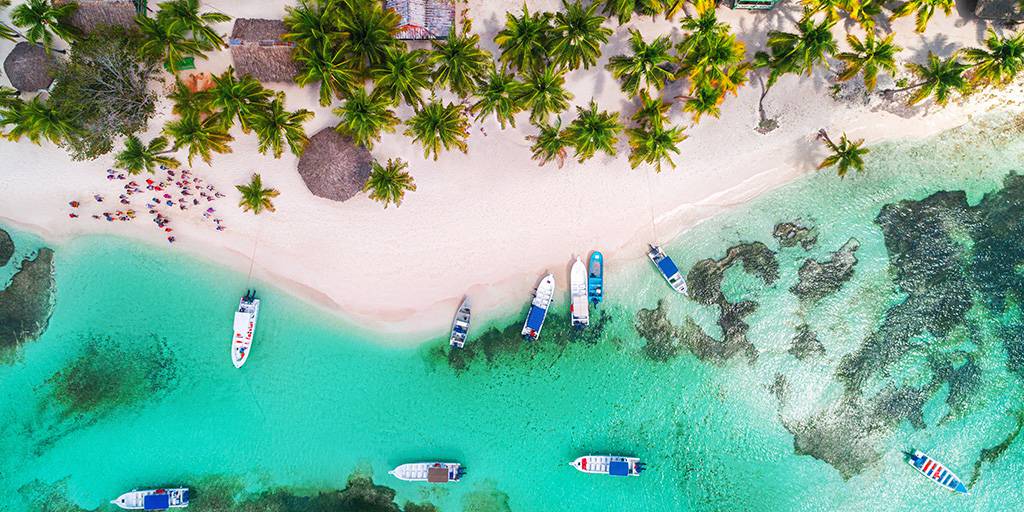 Con nuestro viaje a Punta Cana en todo incluido conocerás este paraíso caribeño con playas blancas, edificios coloniales y gastronomía única. 5