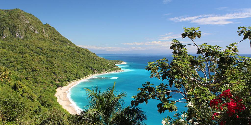 Con nuestro viaje a Punta Cana en todo incluido conocerás este paraíso caribeño con playas blancas, edificios coloniales y gastronomía única. 6