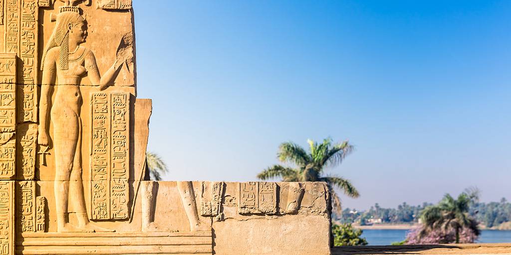 Pirámides, templos, mercados, ...con este viaje a Egipto de 7 días podrás vivir experiencias únicas visitando todos estos lugares y mucho más. 3