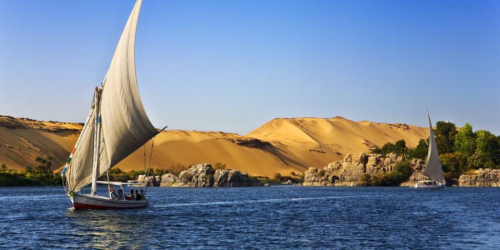 Déjate sorprender por la fascinante historia de Egipto con este viaje único a El Cairo, Luxor y Asuán. Conoceremos el mítico Nilo en crucero. 2
