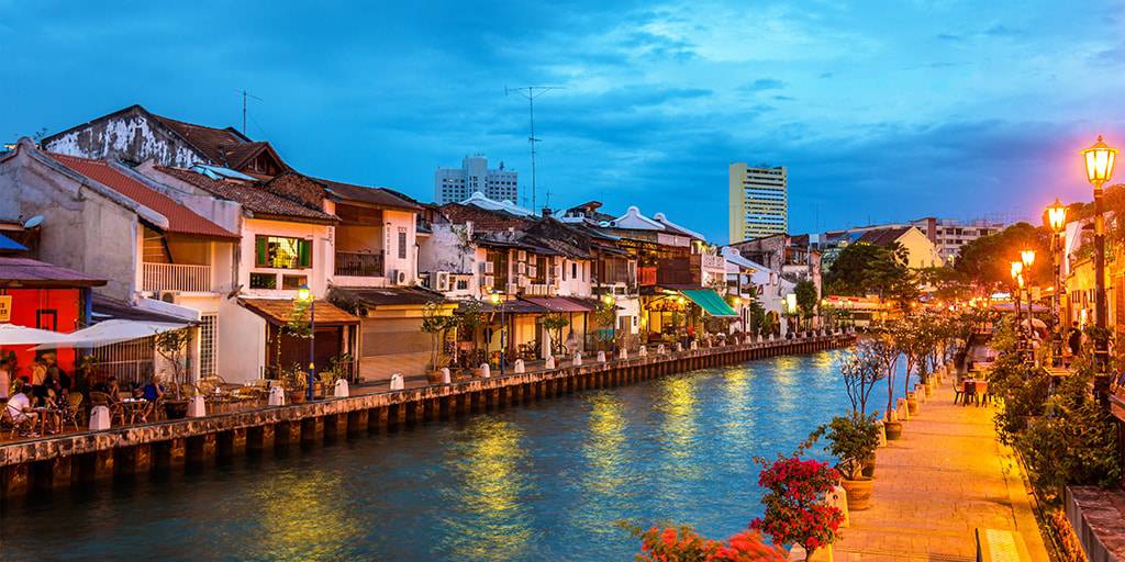 Conoce la culturas asiática con este viaje por Malasia y Singapur. Este itinerario combina el pueblo malayo con la modernidad de Singapur. 3