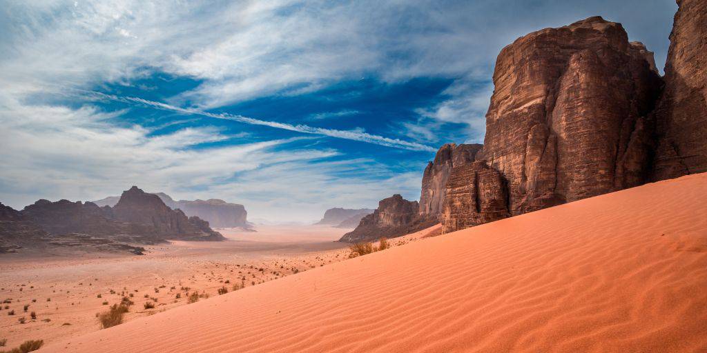 Os invitamos a conocer los lugares más emblemáticos de Jordania con nuestro viaje a Amman, el Mar Muerto, Petra y Wadi Rum. 6