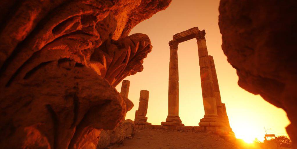 Os invitamos a conocer los lugares más emblemáticos de Jordania con nuestro viaje a Amman, el Mar Muerto, Petra y Wadi Rum. 3