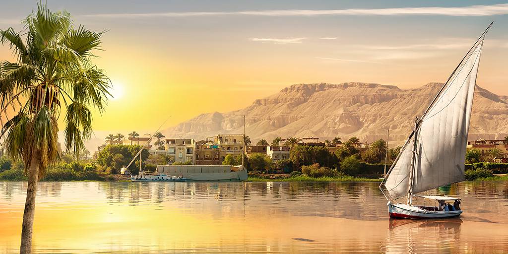 Un viaje por lo mejor de Egipto y Turquía para admirar las Pirámides de Guiza y conocer el Valle de los Reyes en crucero por el Nilo. Continua hacia Estambul déjate fascinar por la mágica Capadocia. 5