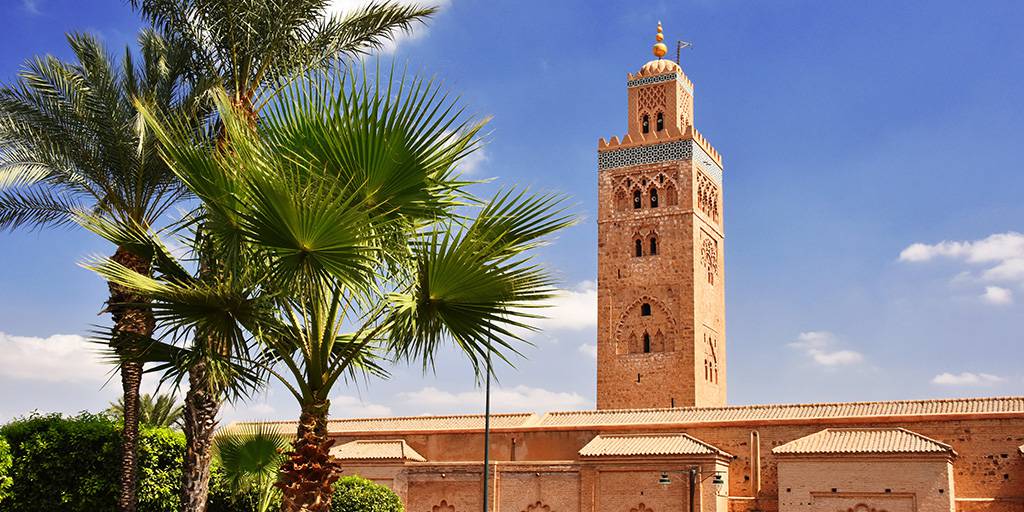 Atrévete a recorrer el Sáhara con nuestro Gran tour por Marruecos de 9 días, durante el cual conoceremos Marrakech, Casablanca y mucho más. 2