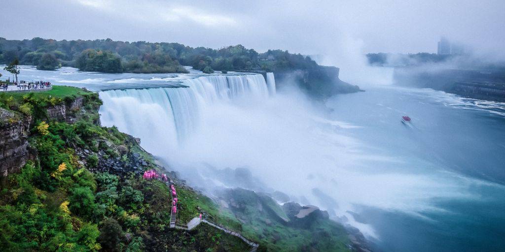 Con este viaje a Canadá Fly and Drive por la Costa Este atravesarás las imponentes cataratas del Niagara hasta llegar a la colonial Quebec. 4