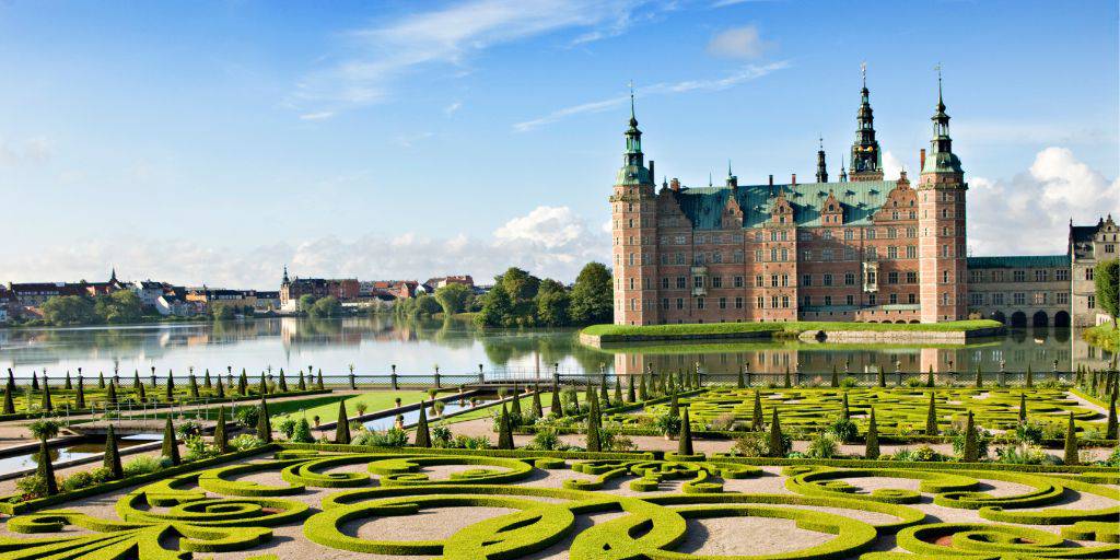 Con nuestro viaje de Suecia y Dinamarca, podrás recorrer desde la capital sueca hasta la danesa en 7 días. 3