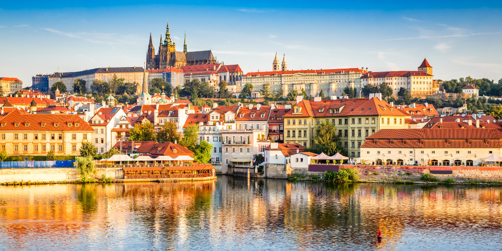 Nuestros viajes por Praga, Viena y Budapest te harán sentir parte de un cuento medieval. Berlín te cautivará con su vitalidad cultural e historia. 2