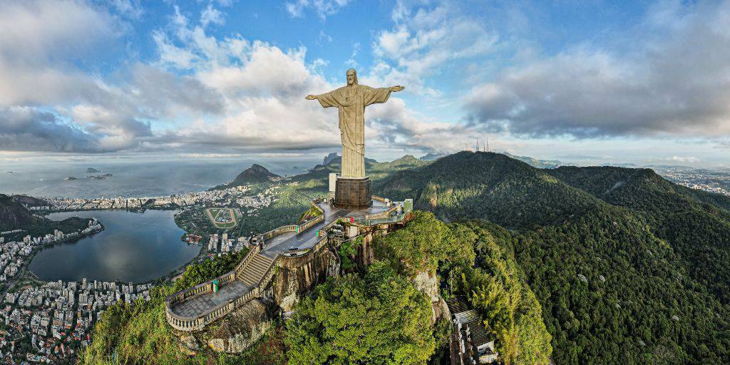 Viaja a Brasil durante Semana Santa. Recorre la ciudad de Río de Janeiro, disfruta del paraíso tropical de Angra Dos Reis y disfruta de las maravillas que Brasil tiene para ofrecer. 2