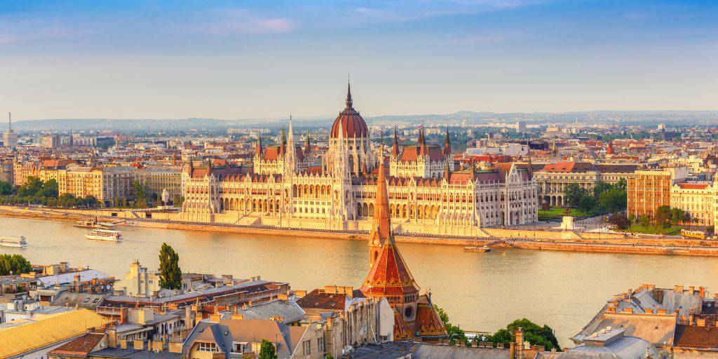 Descubre las capitales del este europeo como Praga, Budapest, Bratislava y Varsovia en 9 días. 5