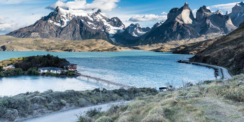 Nuestro viaje de 9 días te llevará a conocer la Patagonia chilena a tu aire, con un recorrido que va desde la capital hasta el sur del país, visitando el asombroso Parque Nacional Torres del Paine. 3