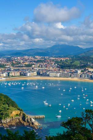 Imagen del viaje: Tour por Madrid, San Sebastián, París, Italia y Barcelona en 17 días