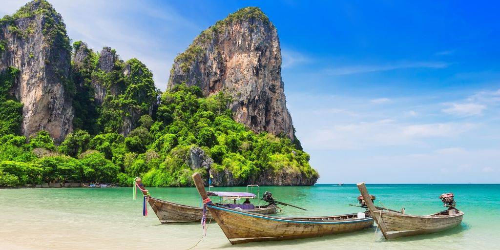 Adéntrate en la naturaleza de Tailandia y pasa unos días fantásticos en las playas de Phuket con este viaje en grupo de 15 días. 1