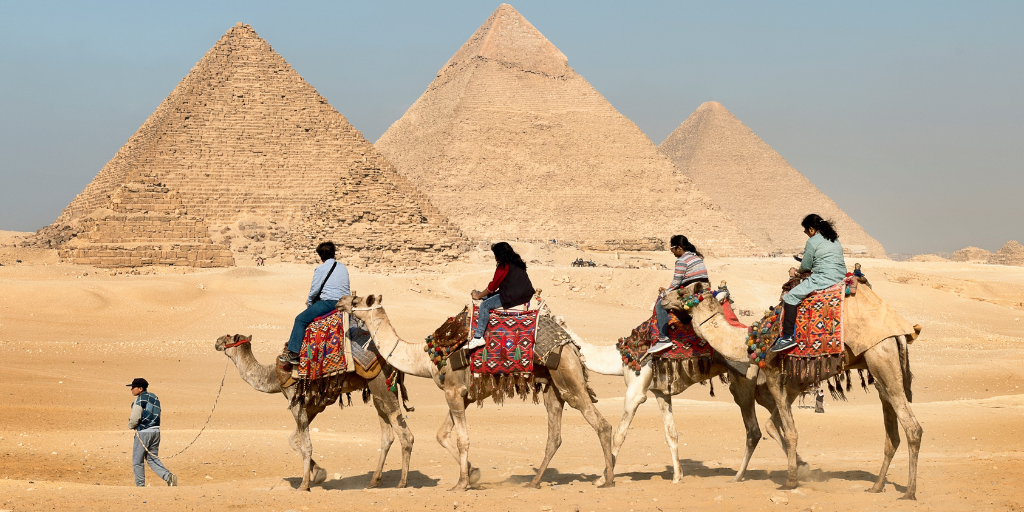 Llévate una oferta de Black Friday y disfruta de este tour por Egipto de 8 días. Durante una semana conoceremos los principales templos, pirámides y ciudades del Antiguo Egipto. 2