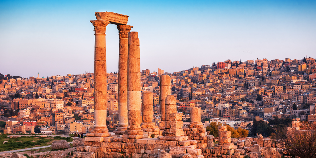 Con esta oferta de Black Friday tendrás un viaje a Jordania y el Mar Muerto lleno de aventuras. Descubre las joyas del país en Petra, el desierto de Lawrence de Arabia y Amman. 6