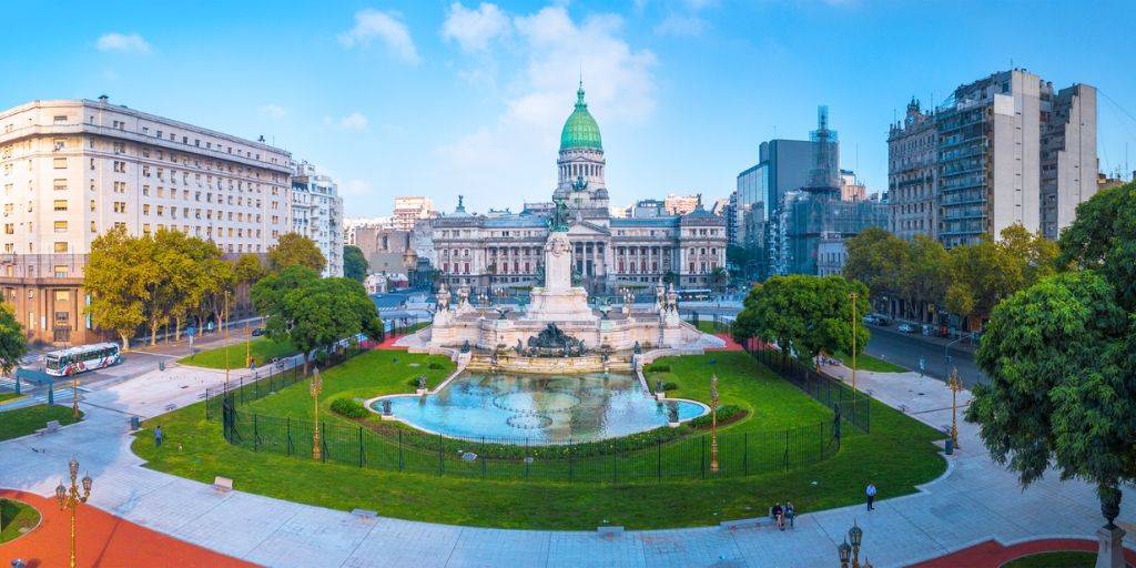 Con este viaje al norte de Argentina podrás disfrutar de un recorrido por la ciudad de Buenos Aires, Mendoza, Salta y Jujuy. 5