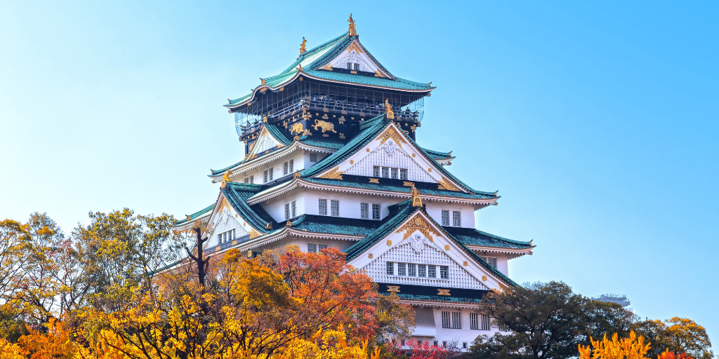 Con este viaje a Japón conocerás lo esencial del país. Tokio fusiona paisajes urbanos con jardines imperiales, Kioto conserva toda su tradición y en Osaka podrás conocer los ciervos de Nara. 5