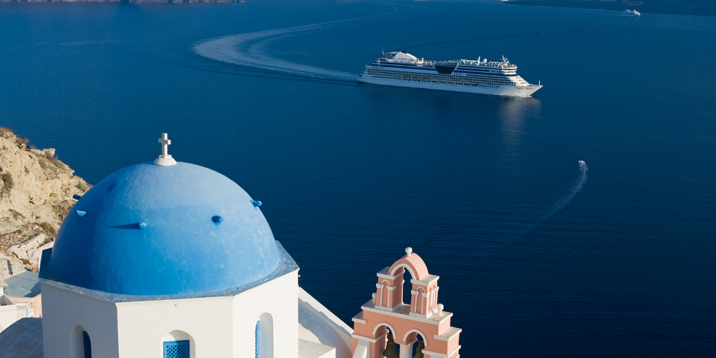 Viaja en crucero por las mejores islas de Grecia. Disfruta de unas vacaciones en Mykonos, Santorini y el paraíso mediterráneo. 5