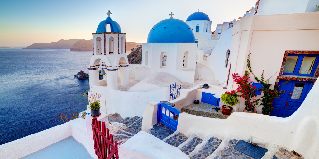 Disfruta de un viaje a Atenas y Santorini en 7 días. Grecia es el destino ideal para unas vacaciones en el paraíso mediterráneo. 6
