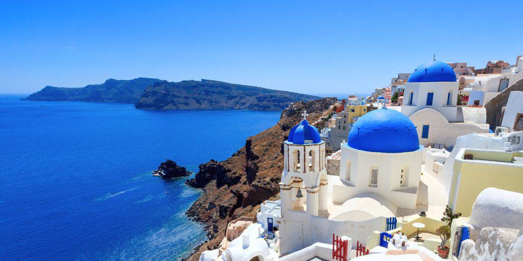 Viaja en crucero por las mejores islas de Grecia. Disfruta de unas vacaciones en Mykonos, Santorini y el paraíso mediterráneo. 2