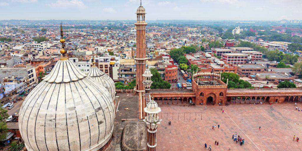 Viaje a la India clásica para conocer los lugares más cautivantes del país asiático. Visita Delhi, Jaipur y Agra, tres lugares emblemáticos de la India conocidos como el Triángulo de Oro. 6