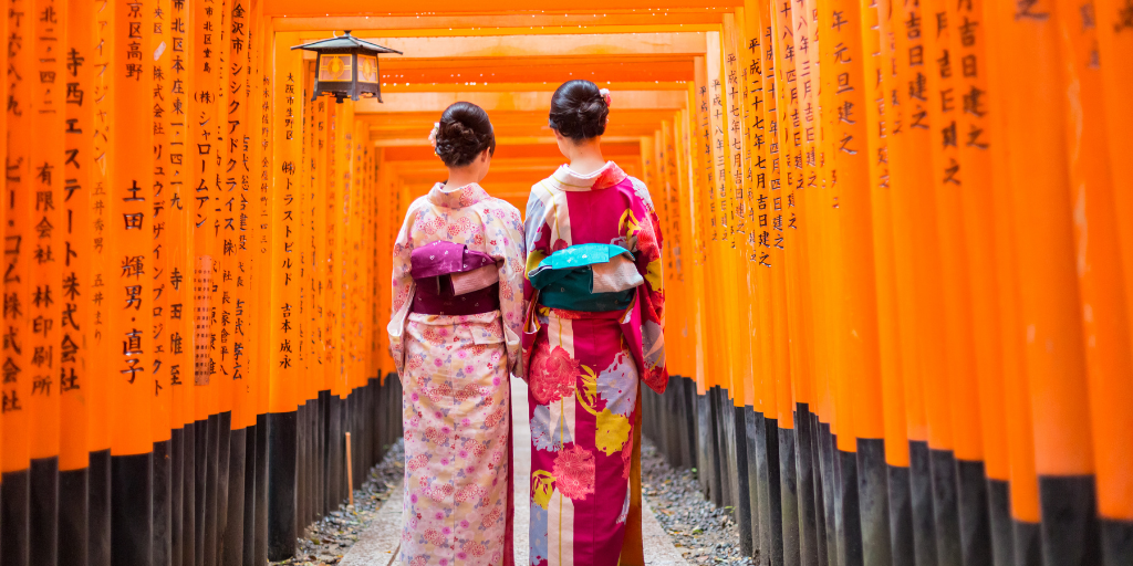 Descubre el Japón más tradicional mientras conoces la vibrante Tokio. Viaja entre las montañas hasta Hakone y recorre en barco el Lago Ashi. Finaliza tu viaje en Kioto, hogar de los ciervos sagrados. 1