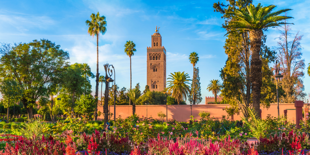 Oferta de viaje por Marruecos y sus antiguos palacios, mezquitas y oasis exóticos. Descubre Marrakech y el desierto del Sáhara con este viaje a Marruecos en 8 días. 3