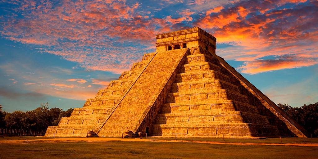 Descubre las ciudades ancestrales más importantes de México con este circuito que te llevará por Ciudad de México, Palenque, Uxmal y la zona arqueológica de Chichén Itzá. 5