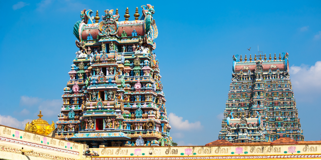 Viaje a los místicos templos del sur de India. El camino te llevará por pintorescos palacios en Chennai y la ciudad sagrada de Kanchipuram. Visita el campamento de elefantes y participa de su baño. 5